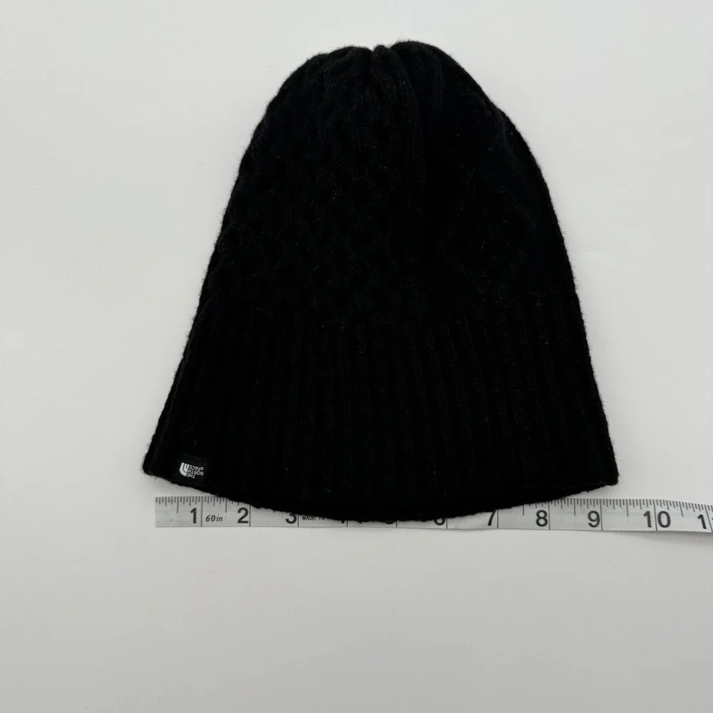 The North Face Little Kids Black Cable Knit Beanie Cuffed Winter Hat Logo Tag